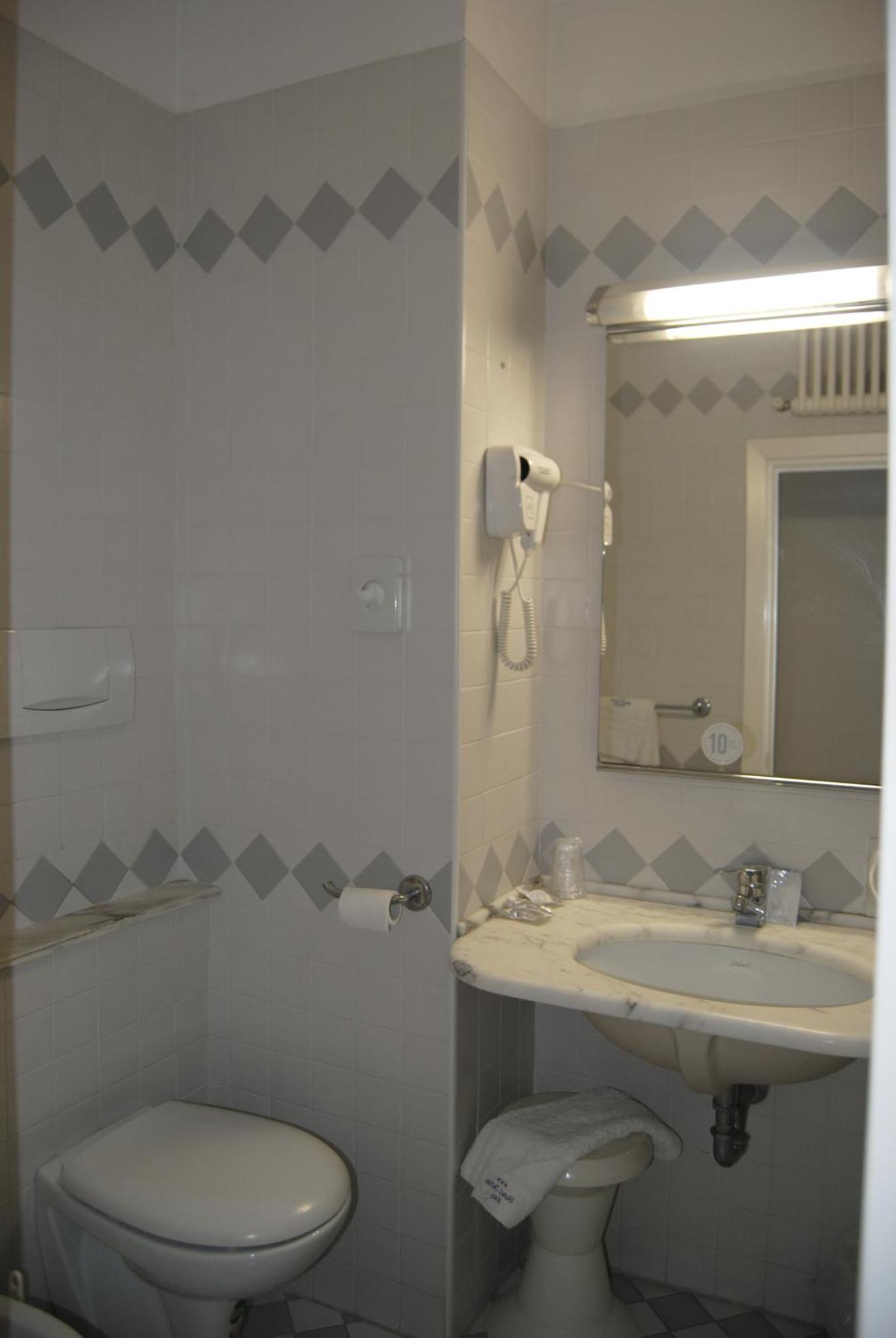 Hotel Carlton Riccione Esterno foto