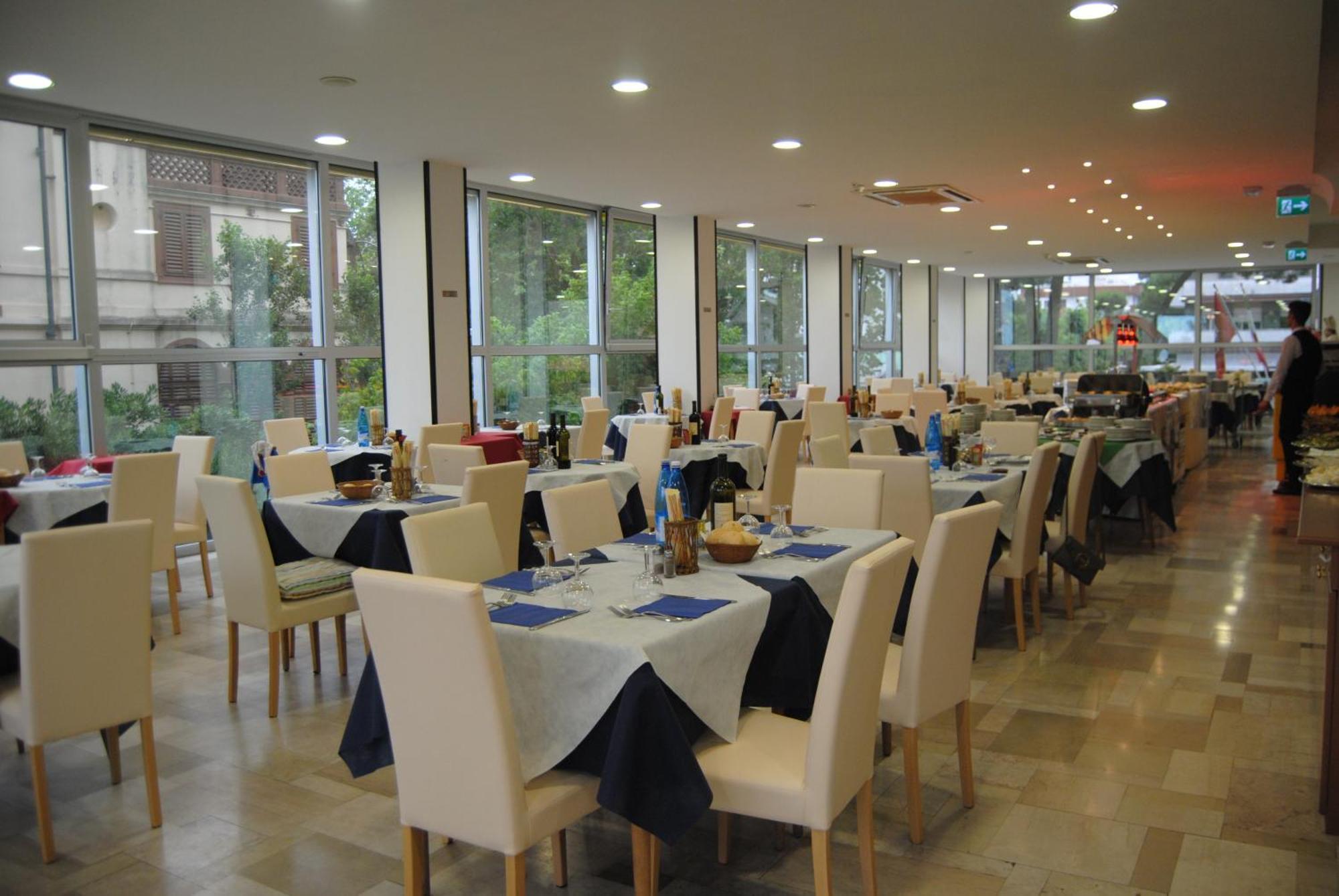 Hotel Carlton Riccione Esterno foto