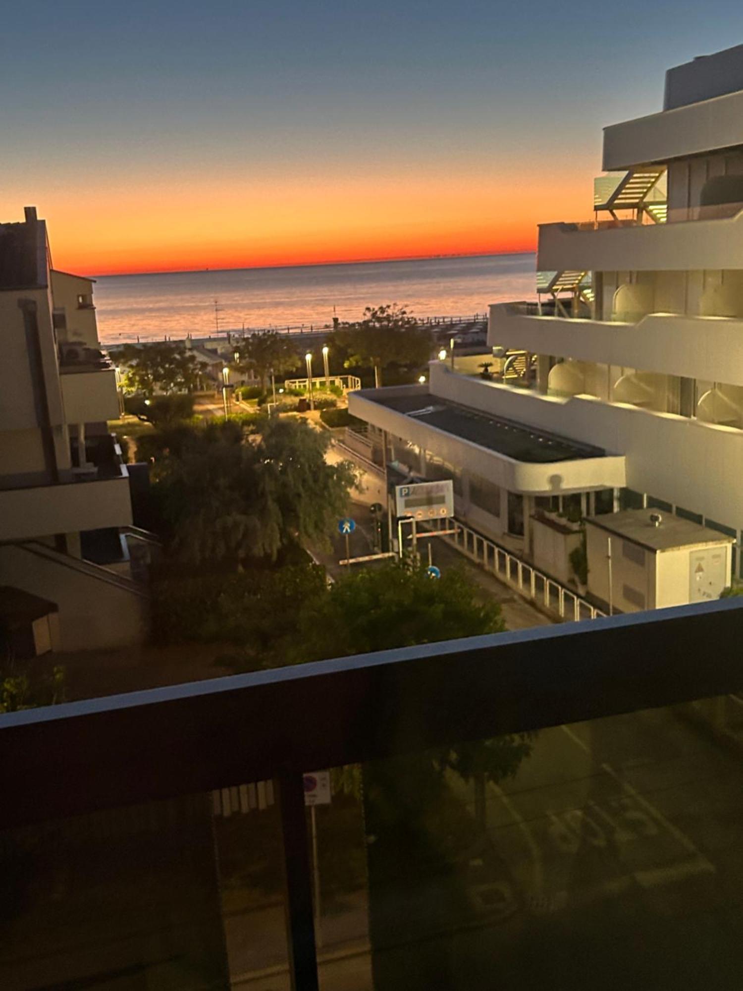 Hotel Carlton Riccione Esterno foto