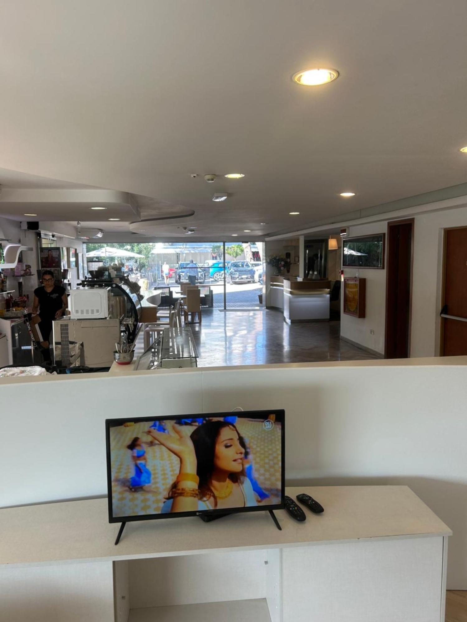Hotel Carlton Riccione Esterno foto