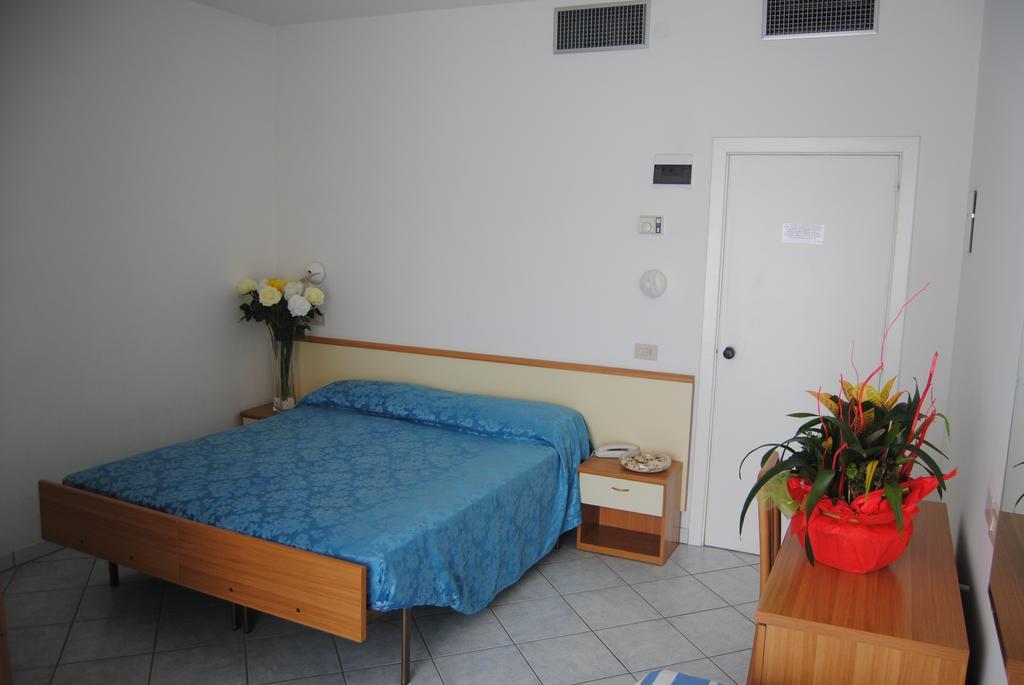 Hotel Carlton Riccione Esterno foto