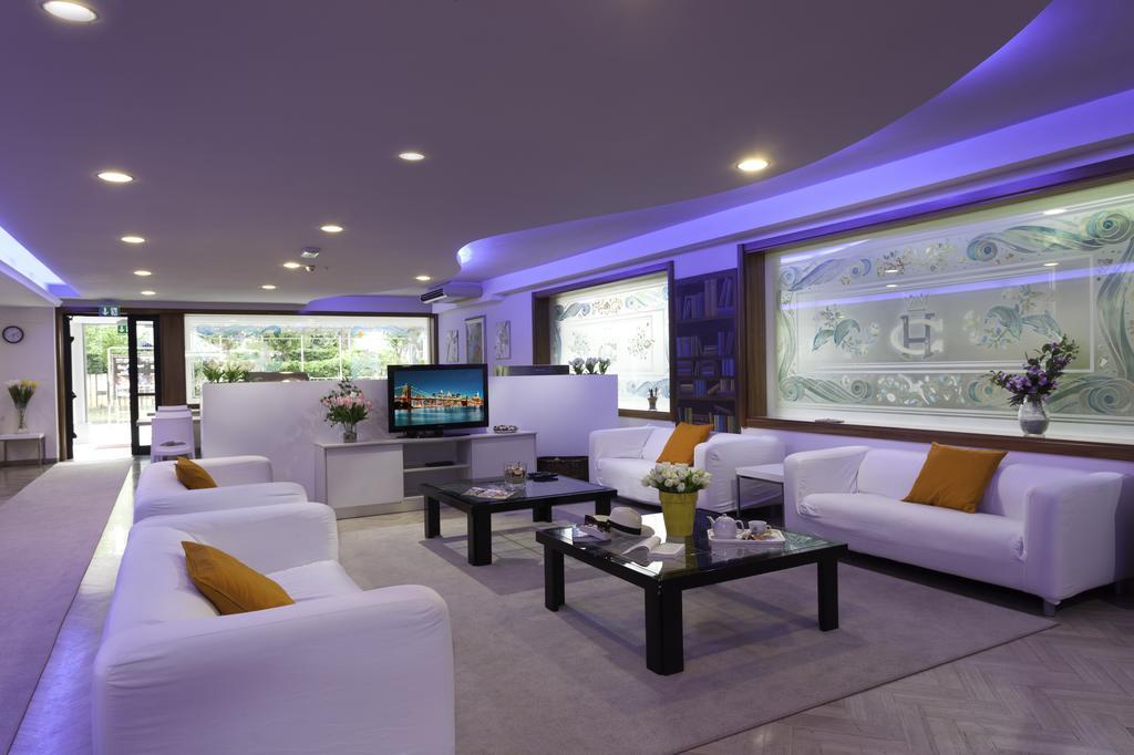 Hotel Carlton Riccione Esterno foto